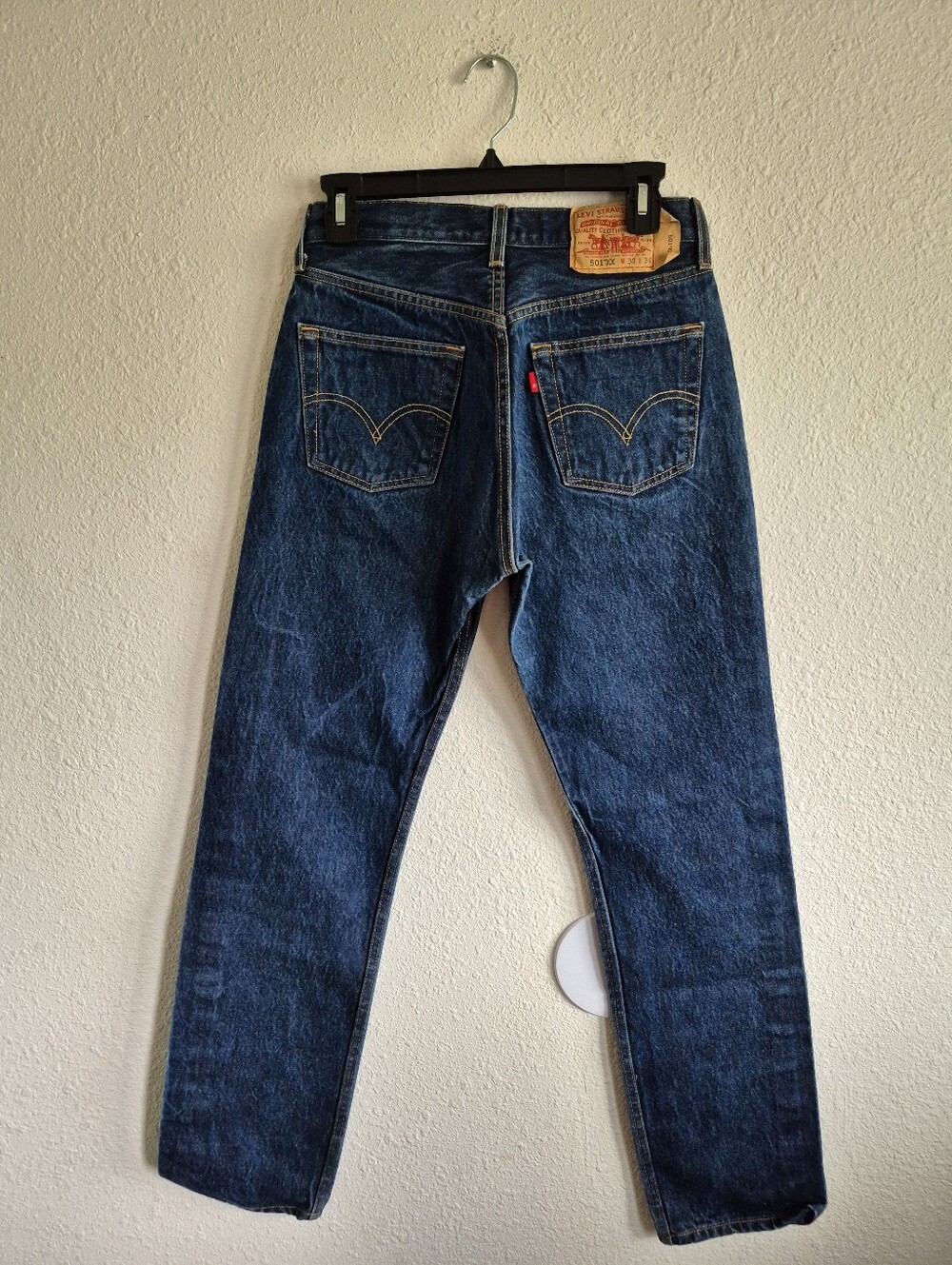 VINTAGE LEVI'S 501XX BUTTON FLY JEANS MENS SIZE W30 L36